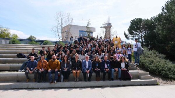 El equipo Roots of the Mediterranean premio al mejor proyecto en la cumbre regional de Detectives Climáticos